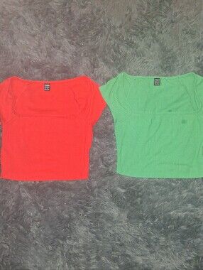Set of Two Ribbed Crop Tops - Red & Green